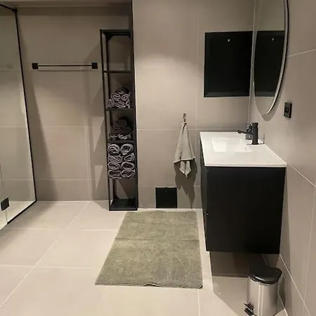 New, Modern With Fantastic View شقة *