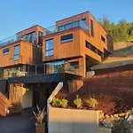Апартаменты New, Modern With Fantastic View *